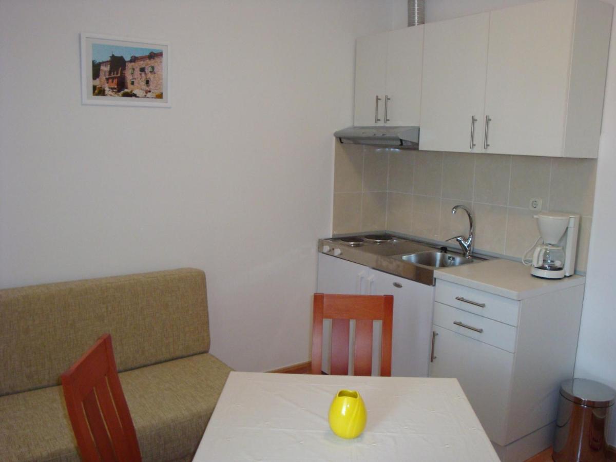 Apartments Dadic تْسافتات الغرفة الصورة